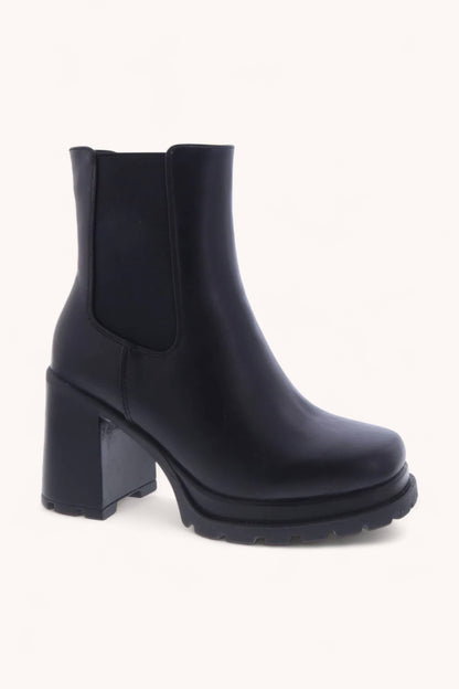 Black Dahlia Chelsea Boot