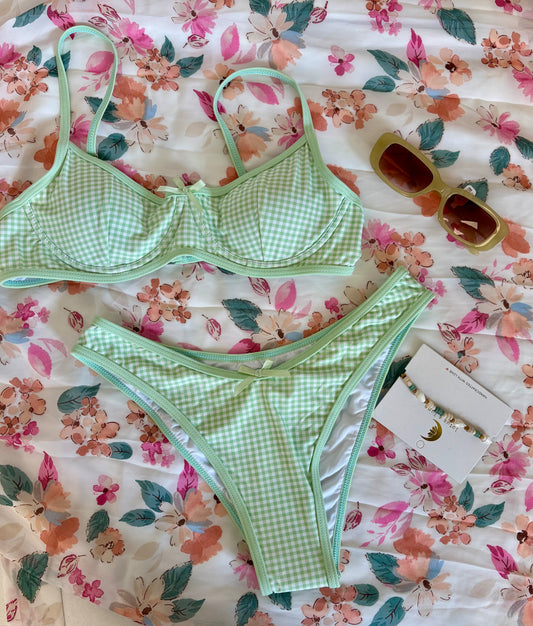 Seaside Picnic Bottom