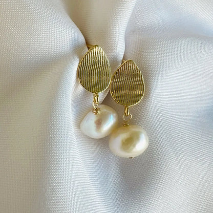 Annie Pearl Studs