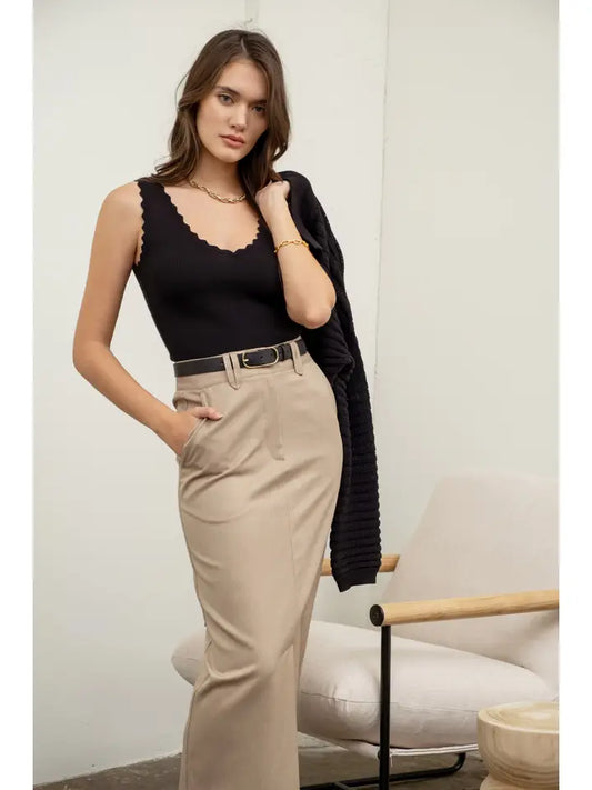 Scallop Edge Sleeveless Sweater Knit Crop Top